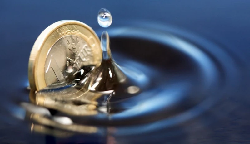 евро в воде